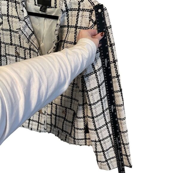 NWT- Tahari- Plaid Black White Cropped Gold Buttons Lined Tweed Jacket Blazer, L - Picture 10 of 12